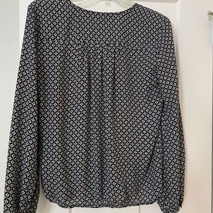 Cute flattering blouse